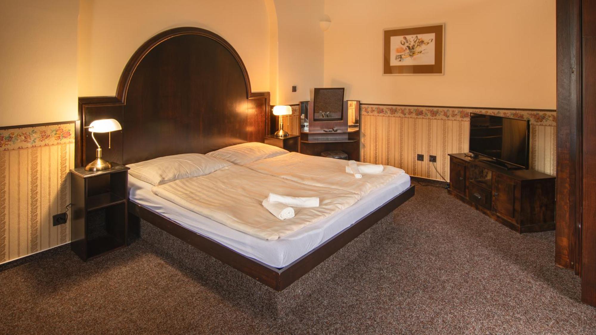 Hotel Lovecky Zamecek Orion Liberec Luaran gambar