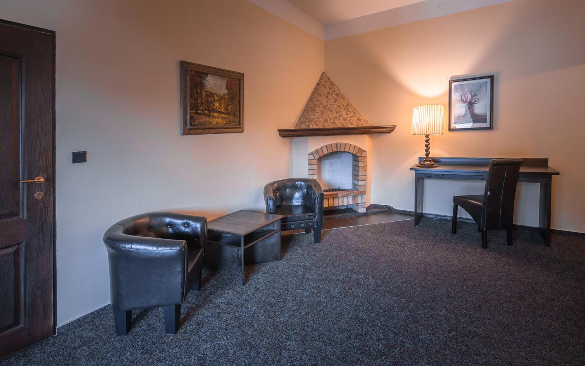 Hotel Lovecky Zamecek Orion Liberec Luaran gambar