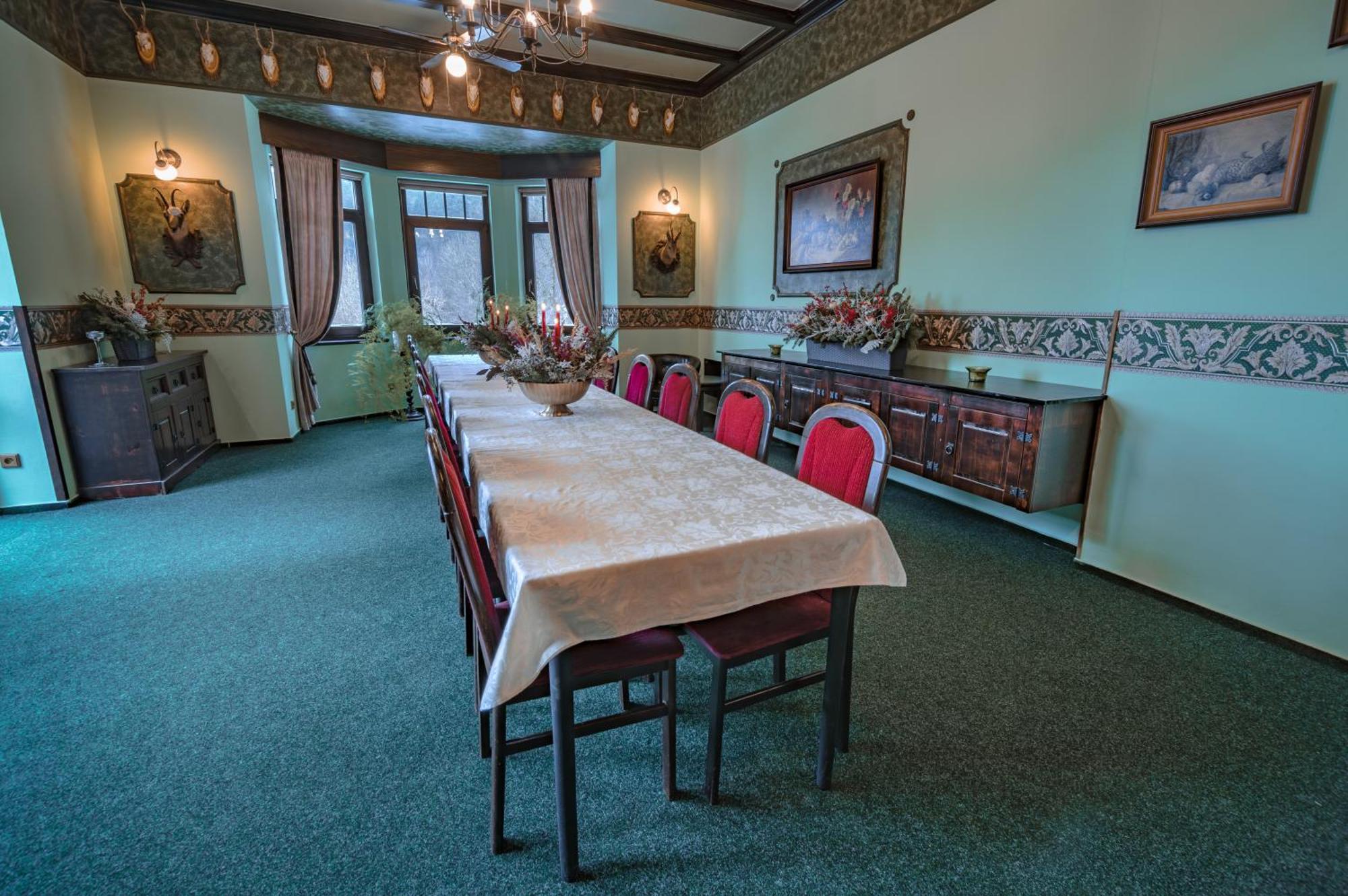 Hotel Lovecky Zamecek Orion Liberec Luaran gambar